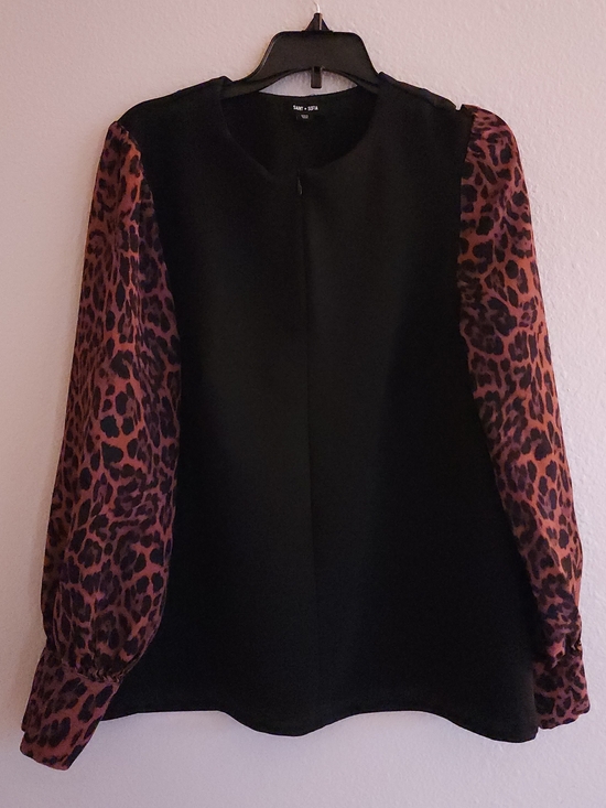 Saint + Sofia Tops - Saint + Sofia Black Leopard Print Contrast Sleeve Blouse USA 8